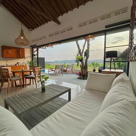 Boutique Villa Jogja Senang Yogyakarta Esterno foto